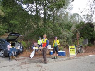 rest-stop-at-the-junction-base-of-summit-road-with-bill-monsen-checked-in_30379108495_o